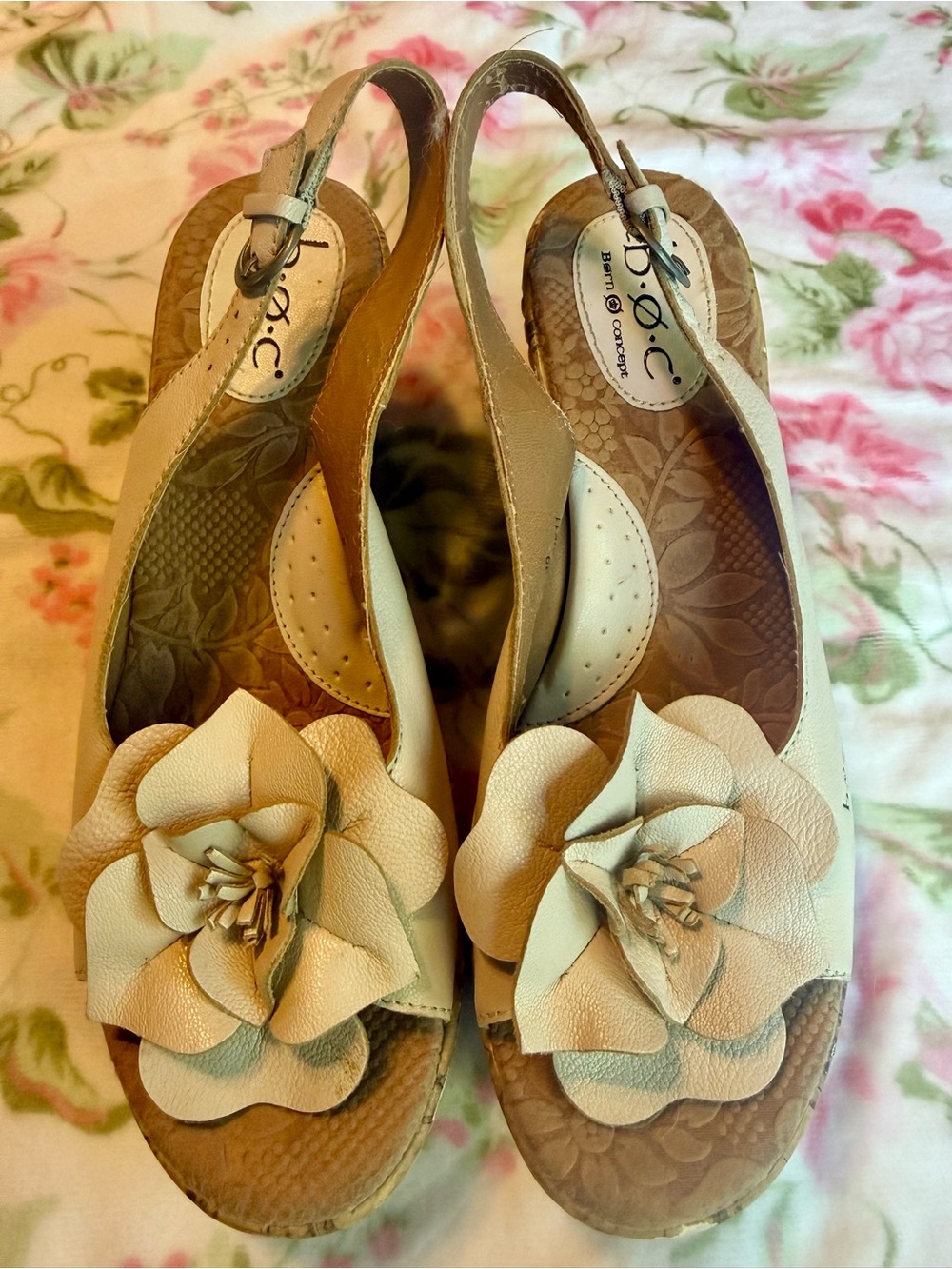b.o.c. Cream Floral Slingback Wedge Sandals